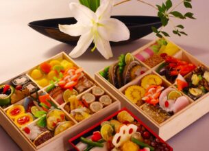 地産地消おせち『西多摩のにぎわい』　三段重　一品づつ手作りにておつくりするため、数量限定となります
